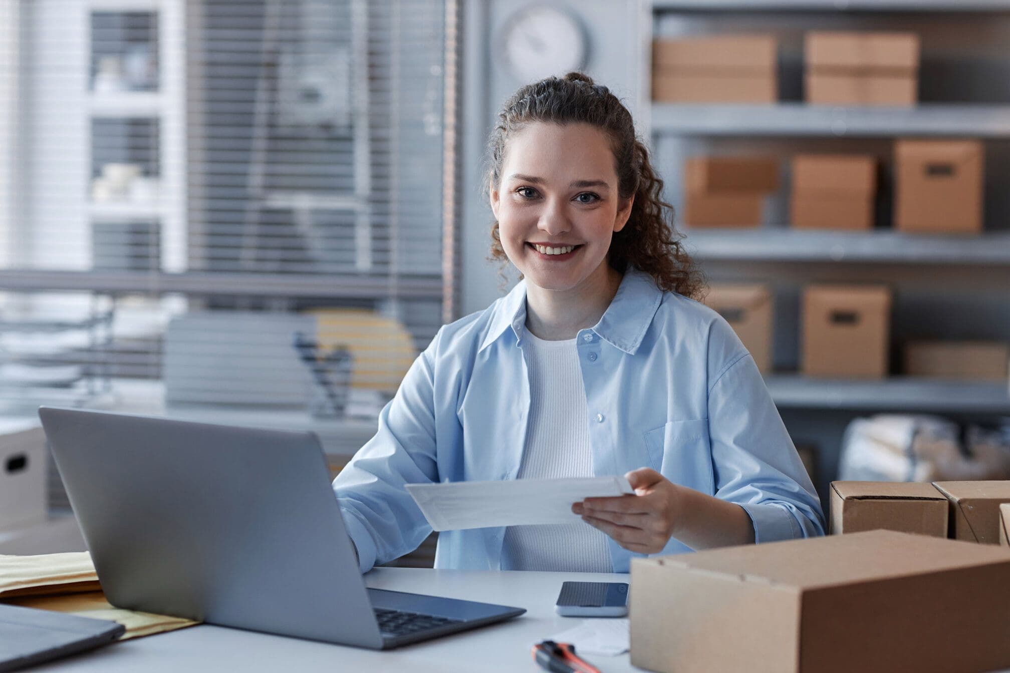 Менеджер маркетплейсов за работой